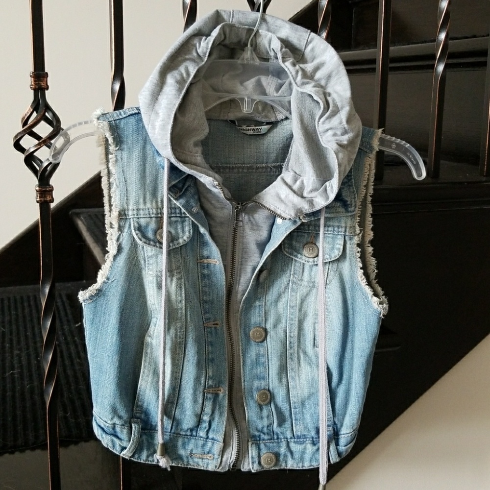 Cropped jean jacket